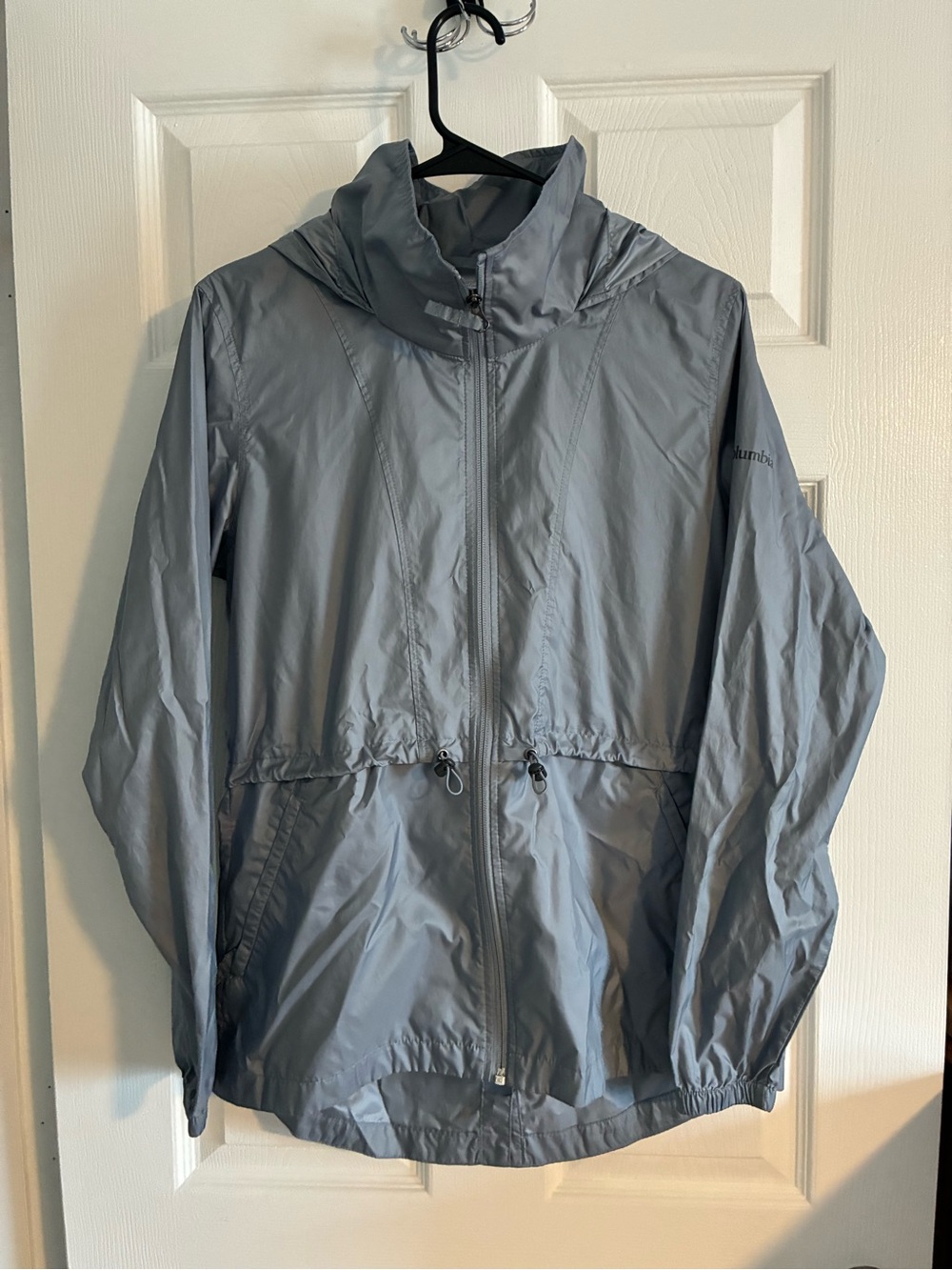 Columbia Women’s Gray Lightweight Packable Windbreaker Jacket